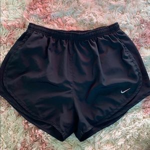 Nike black running short